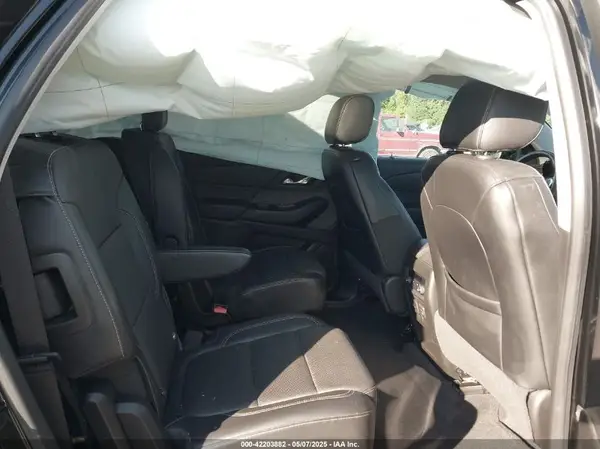 1GNEVJKW5JJ242526 2018 CHEVROLET TRAVERSE - Image 8