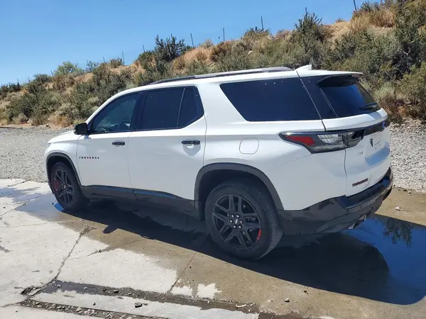 1GNEVJKW6JJ105692 2018 CHEVROLET TRAVERSE - Image 2