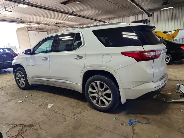 1GNEVJKW6JJ180151 2018 CHEVROLET TRAVERSE - Image 2