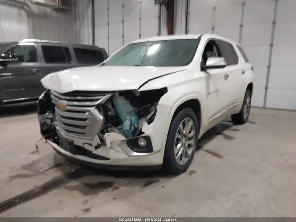 1GNEVJKW6JJ205856 2018 CHEVROLET TRAVERSE - Image 2