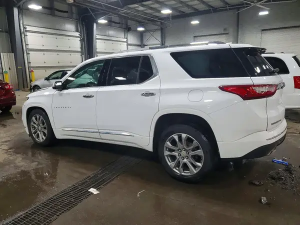 1GNEVJKW6JJ243748 2018 CHEVROLET TRAVERSE - Image 2