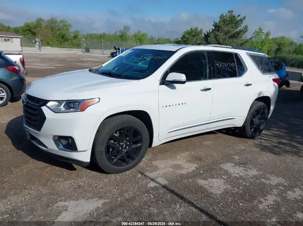 1GNEVJKW6JJ252630 2018 CHEVROLET TRAVERSE - Image 2