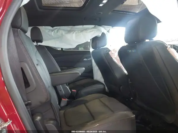 1GNEVJKW6PJ117933 2023 CHEVROLET TRAVERSE - Image 8