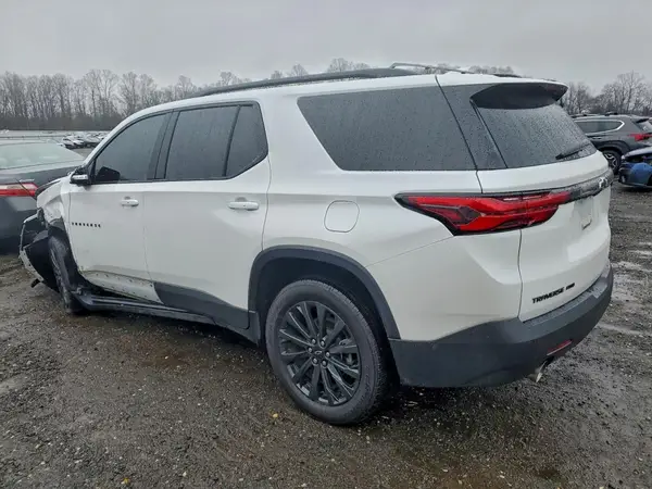 1GNEVJKW6PJ181079 2023 CHEVROLET TRAVERSE - Image 2