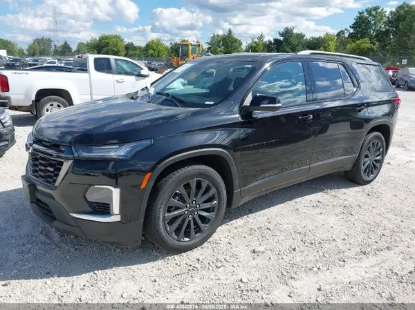 1GNEVJKW6PJ257299 2023 CHEVROLET TRAVERSE - Image 2