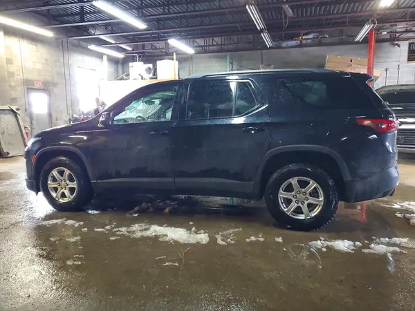 1GNEVJKW6PJ264818 2023 CHEVROLET TRAVERSE - Image 2