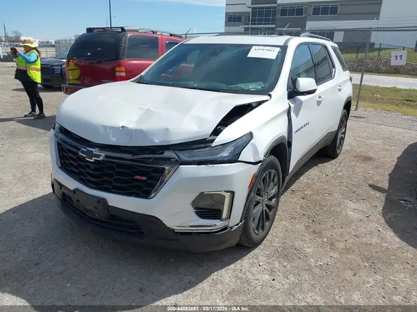 1GNEVJKW6PJ323303 2023 CHEVROLET TRAVERSE - Image 2