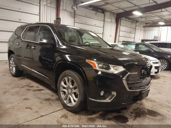 1GNEVJKW7JJ100422 2018 CHEVROLET TRAVERSE - Image 1