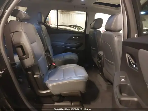 1GNEVJKW7JJ100422 2018 CHEVROLET TRAVERSE - Image 8