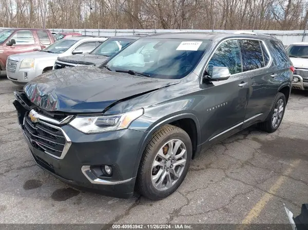 1GNEVJKW7JJ103059 2018 CHEVROLET TRAVERSE - Image 2