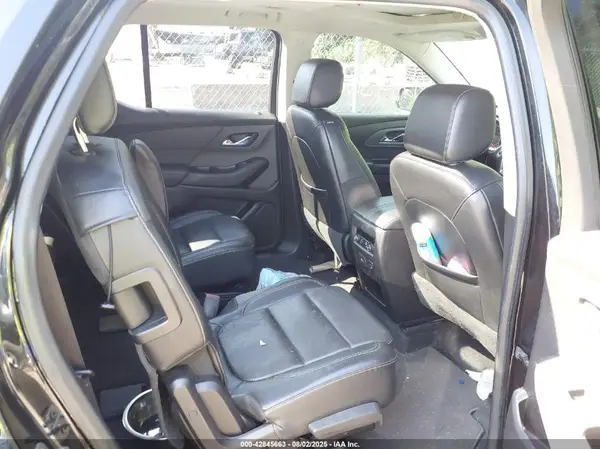 1GNEVJKW7JJ156392 2018 CHEVROLET TRAVERSE - Image 8
