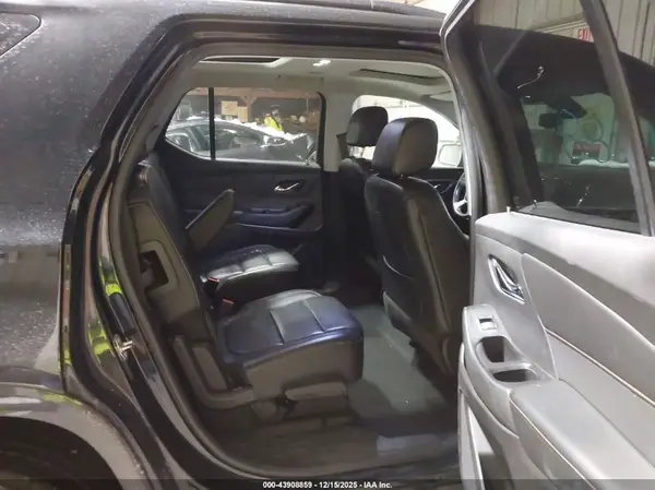 1GNEVJKW7JJ177761 2018 CHEVROLET TRAVERSE - Image 8