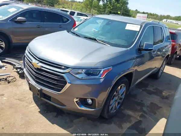 1GNEVJKW7JJ214503 2018 CHEVROLET TRAVERSE - Image 2