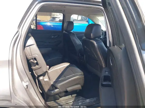 1GNEVJKW7JJ214503 2018 CHEVROLET TRAVERSE - Image 8