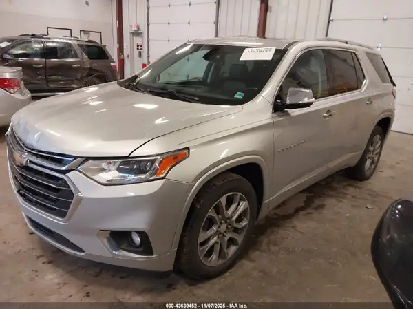 1GNEVJKW7JJ232886 2018 CHEVROLET TRAVERSE - Image 2
