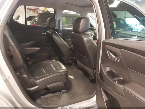 1GNEVJKW7JJ232886 2018 CHEVROLET TRAVERSE - Image 8