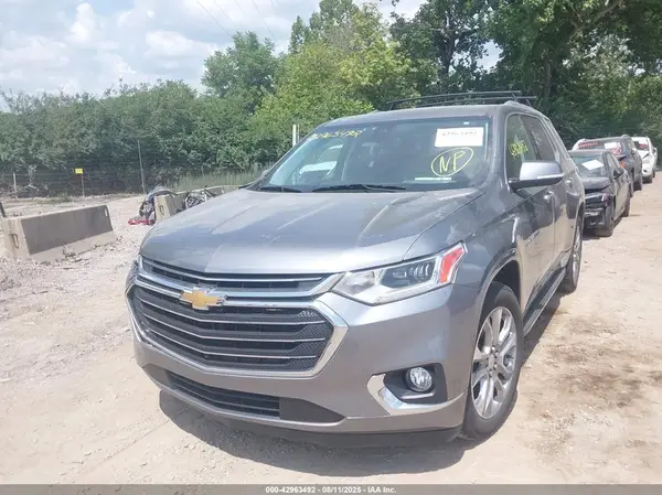 1GNEVJKW7JJ235951 2018 CHEVROLET TRAVERSE - Image 2