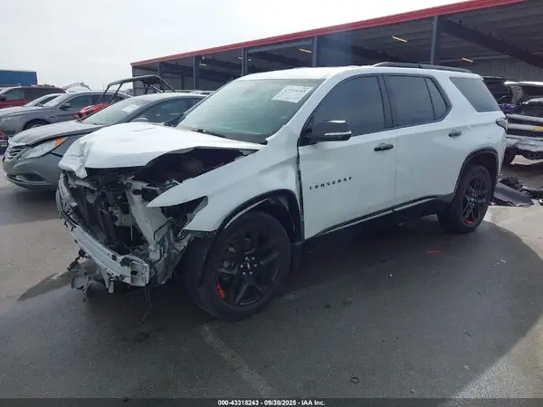 1GNEVJKW7JJ252524 2018 CHEVROLET TRAVERSE - Image 2