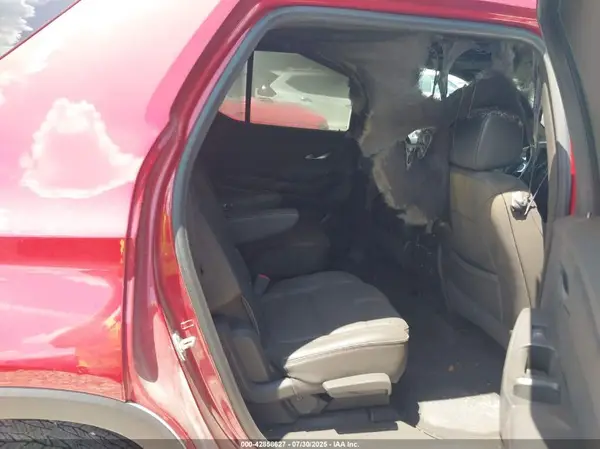 1GNEVJKW7PJ310141 2023 CHEVROLET TRAVERSE - Image 8