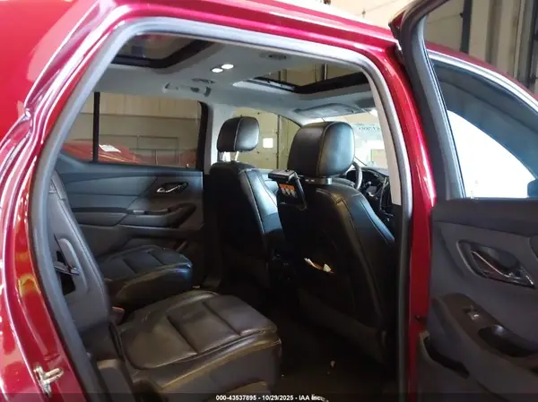 1GNEVJKW8JJ117178 2018 CHEVROLET TRAVERSE - Image 8