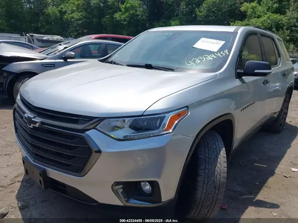 1GNEVJKW8JJ155087 2018 CHEVROLET TRAVERSE - Image 2