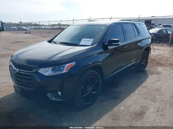 1GNEVJKW8JJ191233 2018 CHEVROLET TRAVERSE - Image 2