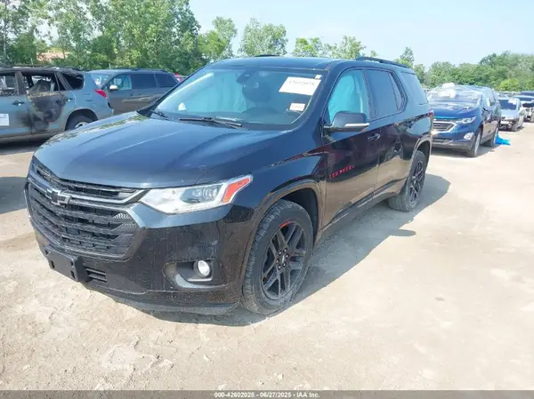 1GNEVJKW8JJ207625 2018 CHEVROLET TRAVERSE - Image 2