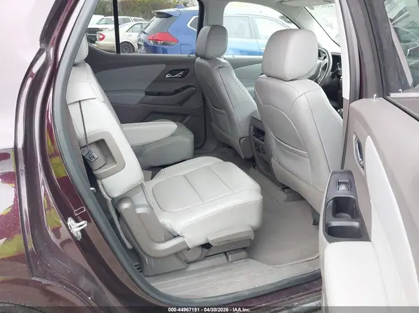 1GNEVJKW8JJ225011 2018 CHEVROLET TRAVERSE - Image 8