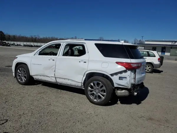 1GNEVJKW8JJ250944 2018 CHEVROLET TRAVERSE - Image 2