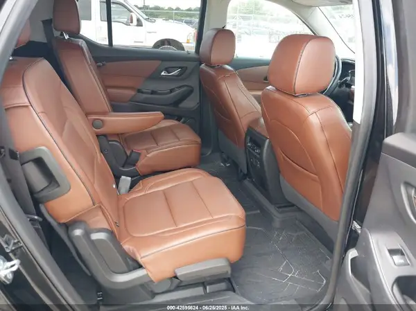 1GNEVJKW8KJ241825 2019 CHEVROLET TRAVERSE - Image 8