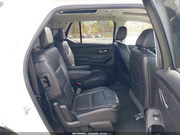1GNEVJKW9JJ247860 2018 CHEVROLET TRAVERSE - Image 8