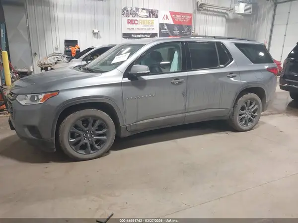 1GNEVJKWXLJ276061 2020 CHEVROLET TRAVERSE - Image 2