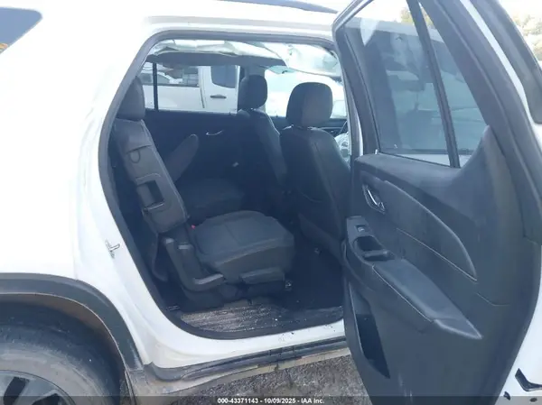 1GNEVJKWXMJ240629 2021 CHEVROLET TRAVERSE - Image 8