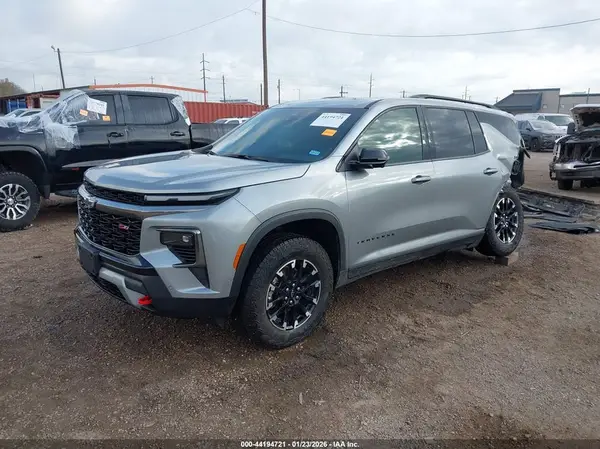 1GNEVJRS1SJ295776 2025 CHEVROLET TRAVERSE - Image 2
