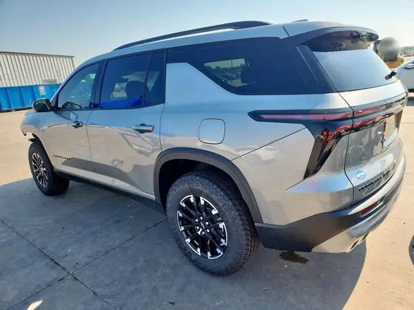 1GNEVJRS2SJ208306 2025 CHEVROLET TRAVERSE - Image 2