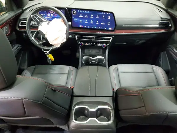 1GNEVJRS7SJ169390 2025 CHEVROLET TRAVERSE - Image 8