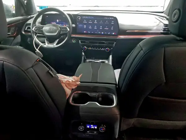 1GNEVJRS7SJ285219 2025 CHEVROLET TRAVERSE - Image 8