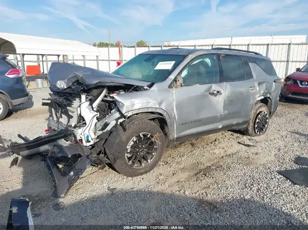 1GNEVJRS9SJ288526 2025 CHEVROLET TRAVERSE - Image 2