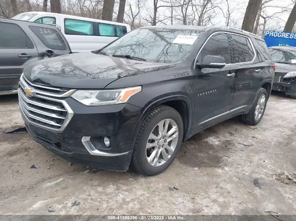 1GNEVKKW0JJ101899 2018 CHEVROLET TRAVERSE - Image 2