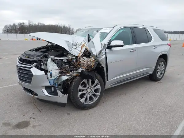 1GNEVKKW0KJ161957 2019 CHEVROLET TRAVERSE - Image 2