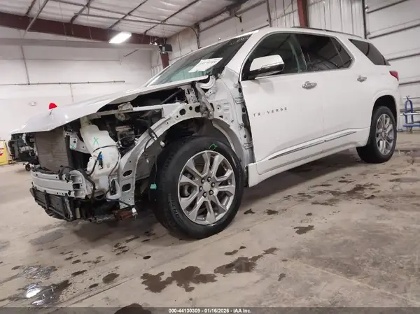 1GNEVKKW0KJ221140 2019 CHEVROLET TRAVERSE - Image 2