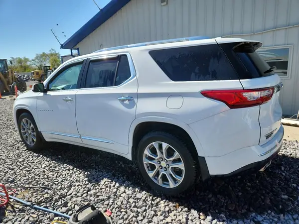 1GNEVKKW0LJ100853 2020 CHEVROLET TRAVERSE - Image 2