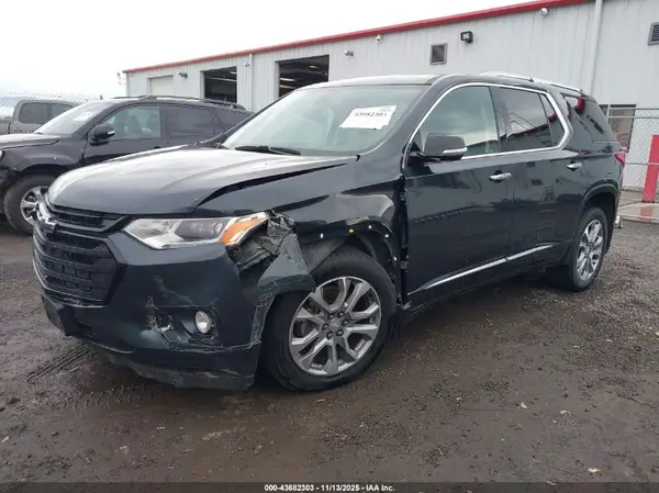 1GNEVKKW0LJ185225 2020 CHEVROLET TRAVERSE - Image 2