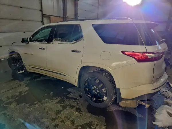 1GNEVKKW1KJ289222 2019 CHEVROLET TRAVERSE - Image 2