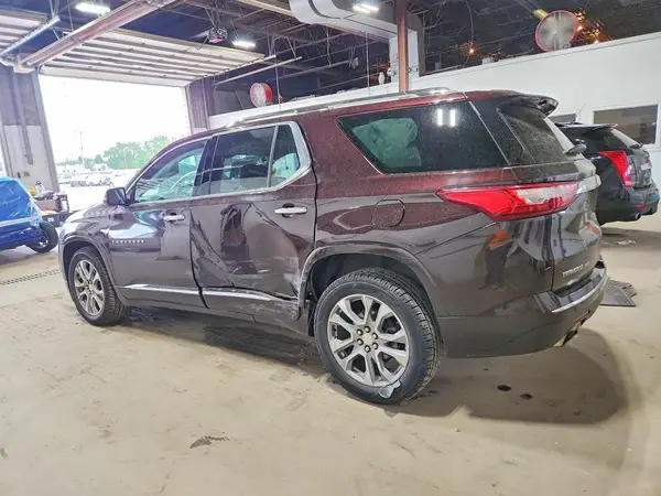1GNEVKKW1LJ145560 2020 CHEVROLET TRAVERSE - Image 2
