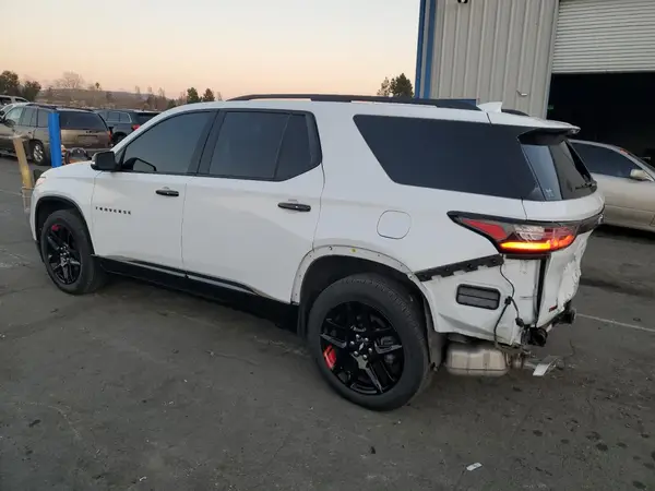 1GNEVKKW1MJ251167 2021 CHEVROLET TRAVERSE - Image 2