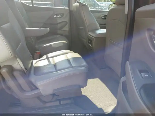 1GNEVKKW2KJ125106 2019 CHEVROLET TRAVERSE - Image 8