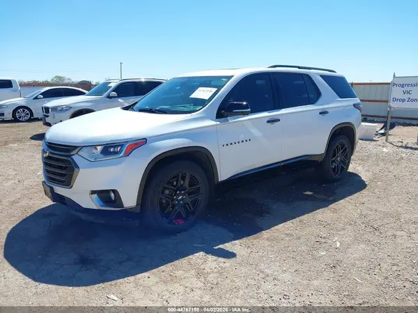 1GNEVKKW2LJ184044 2020 CHEVROLET TRAVERSE - Image 2