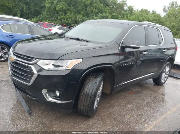 1GNEVKKW2LJ268798 2020 CHEVROLET TRAVERSE - Image 2