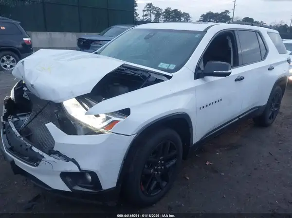 1GNEVKKW2LJ311522 2020 CHEVROLET TRAVERSE - Image 2